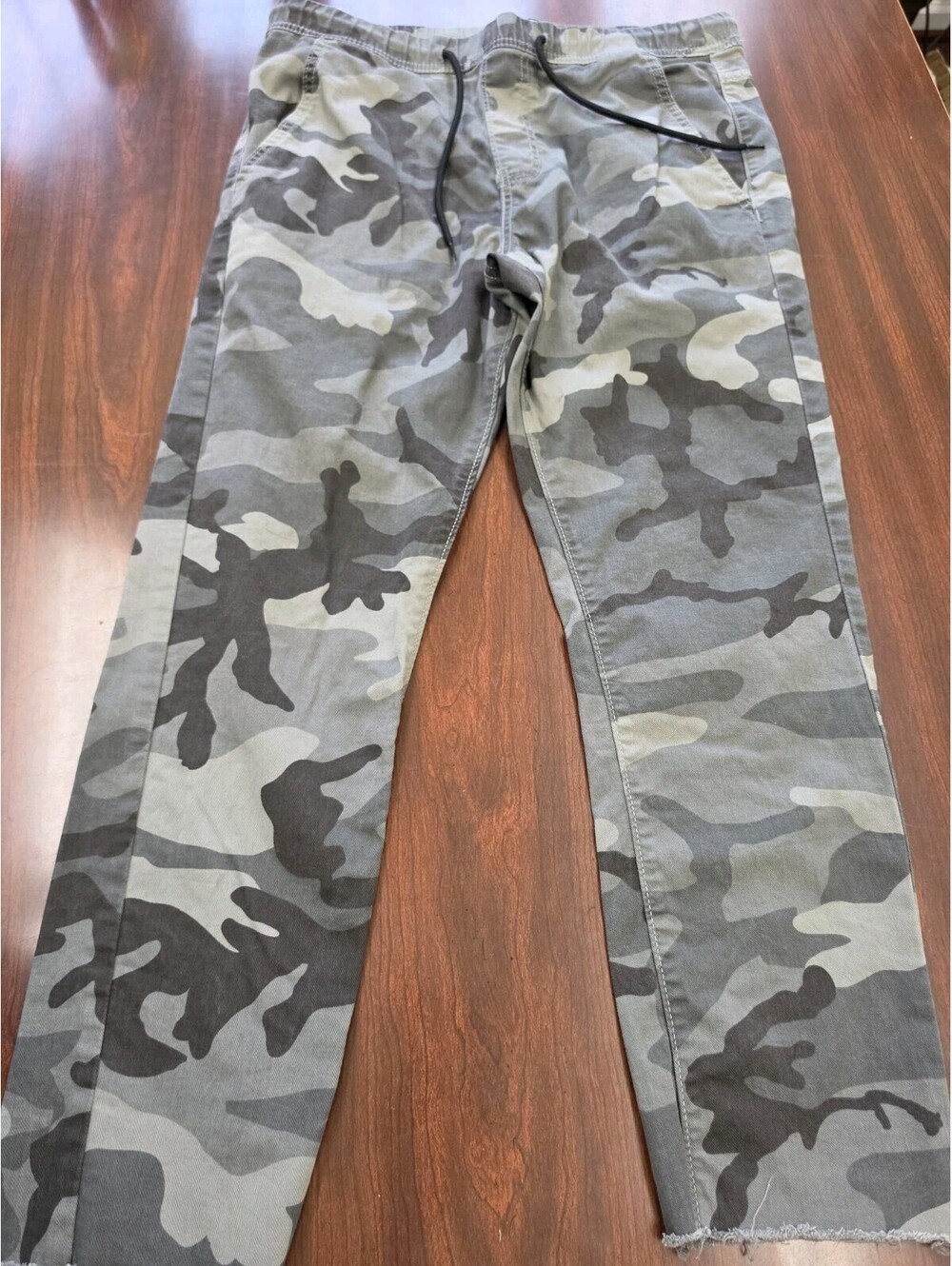 Denizen Levi's Camo Pants Womens Medium Gray Camouflage Pull On Ankle Casual